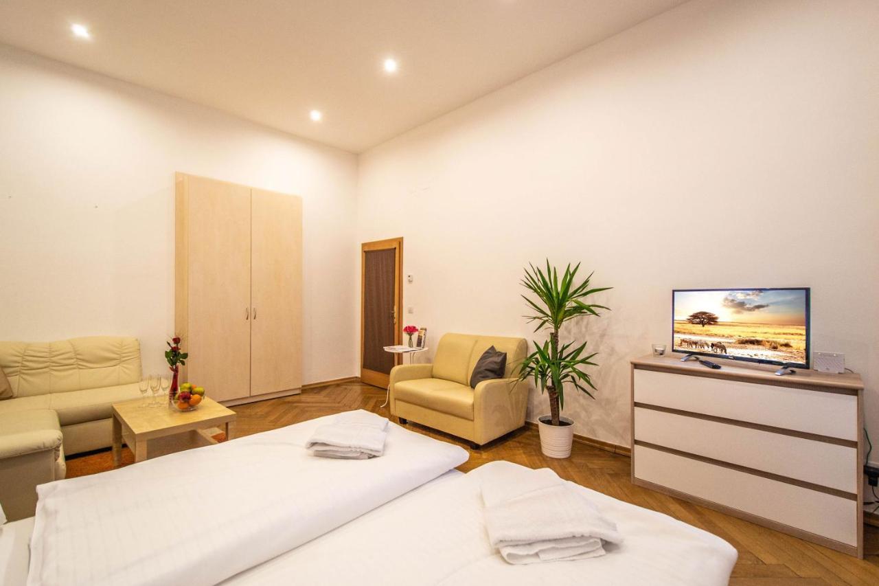 Vojtesska Apartment By Ruterra Prague Exterior photo