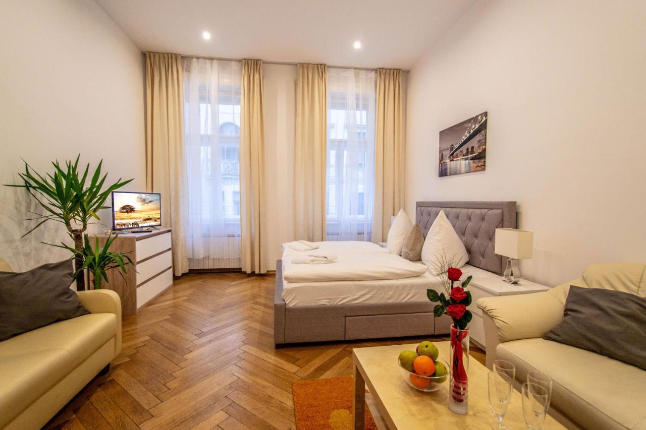 Vojtesska Apartment By Ruterra Prague Exterior photo