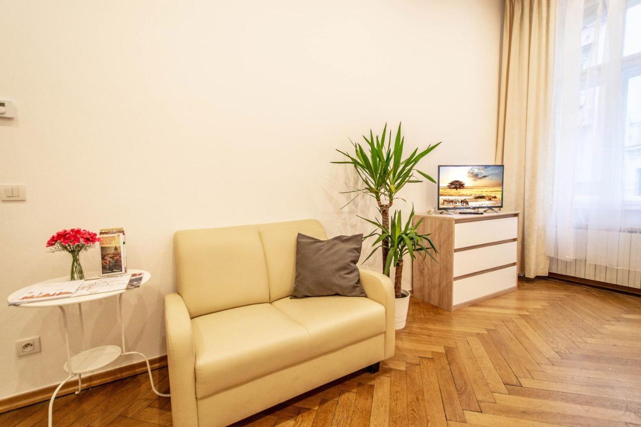 Vojtesska Apartment By Ruterra Prague Exterior photo